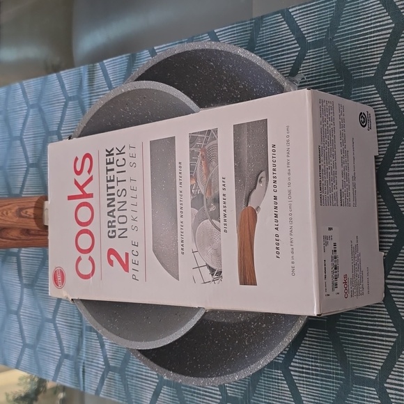 COOKS BRAND NONSTICK 2 PIECE SKILLET SET - Picture 1 of 14